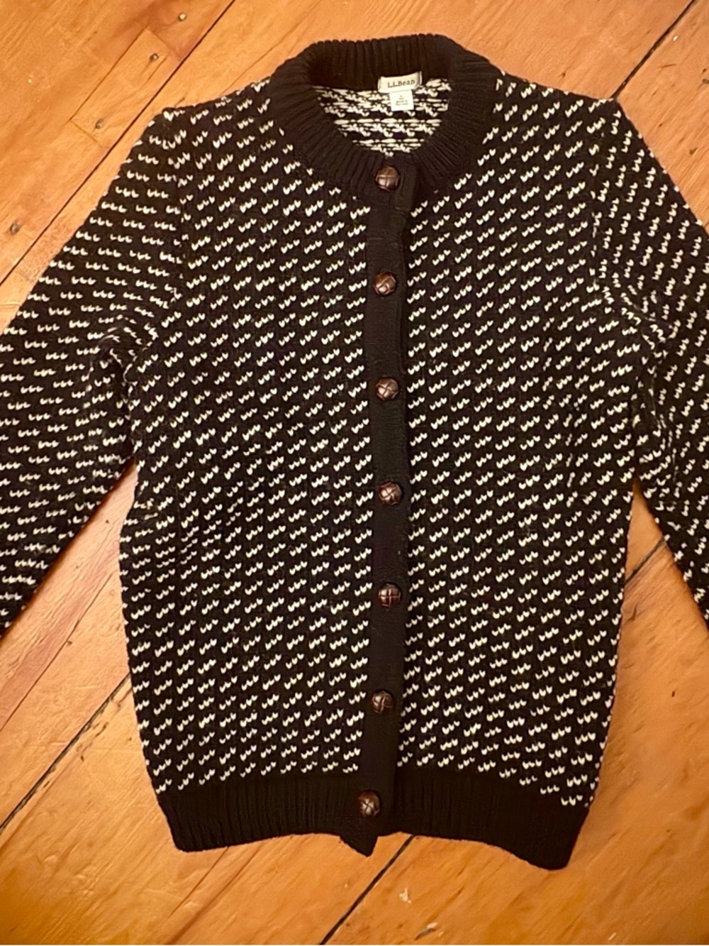 Vintage Classic L.L. Bean Navy and White Knit Button-Front Women's Cardigan